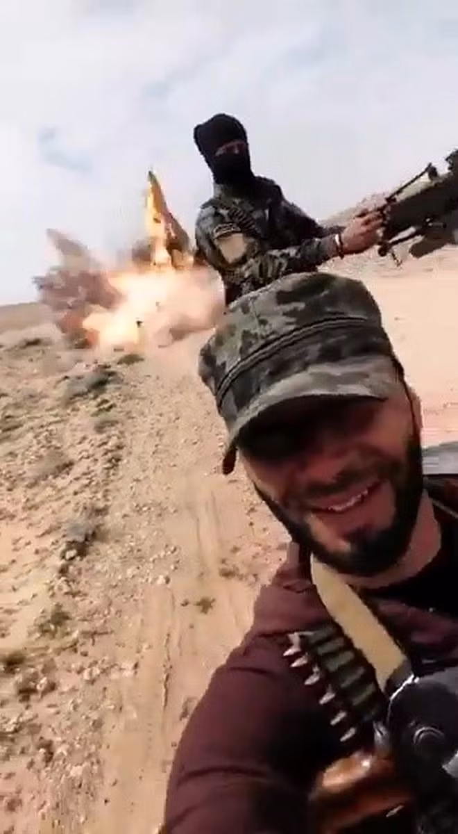 Ảnh của binh sĩ Syria ghi lại sự kiện 4-3-2019.
