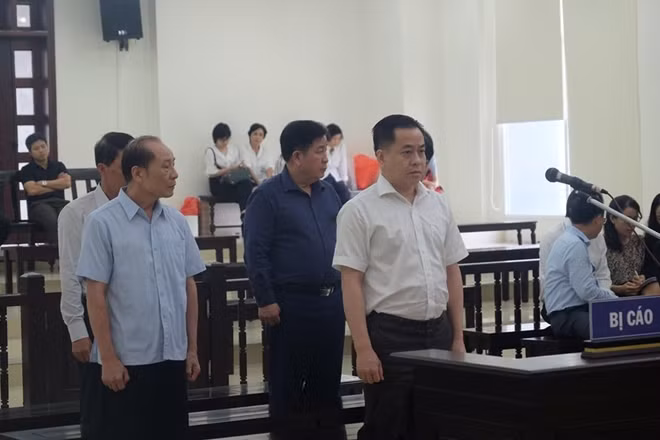 Phan Văn Anh Vũ và đồng phạm.