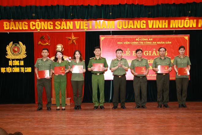 Toàn bộ các học viên trong lớp học đều đạt kết quả rèn luyện Tốt.