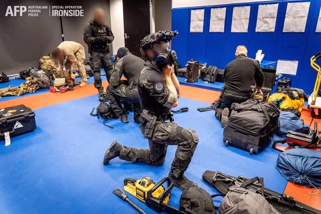 Hàng nghìn cảnh sát Australia đã tham gia chiến dịch triệt phá ổ nhóm ma túy lần này Ảnh: AFP.
