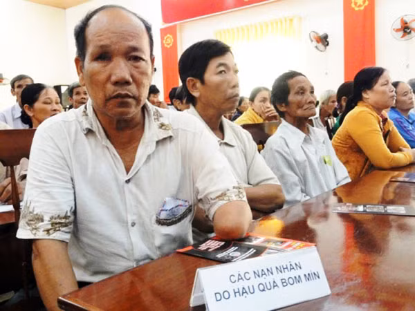 Nỗi đau bom mìn sau chiến tranh ở Việt Nam vẫn chưa chấm dứt.