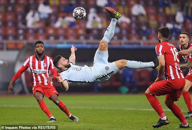 Pha ghi bàn theo kiểu xe đạp chổng ngược của Olivier Giroud.