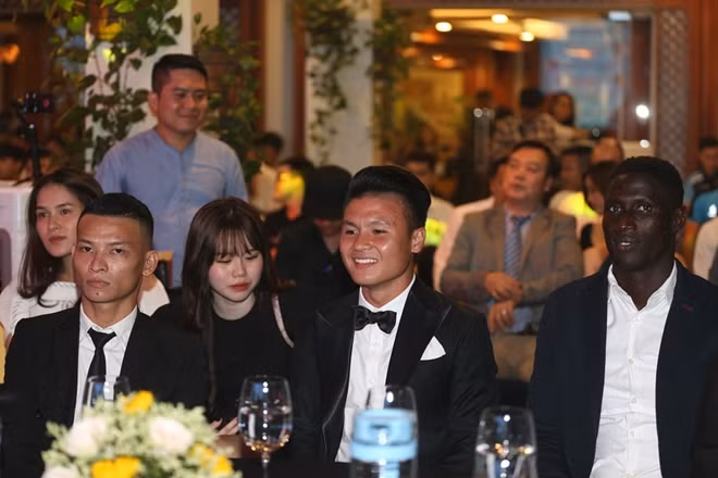 Quang Hải tại gala trao giải. Ảnh: CTV.