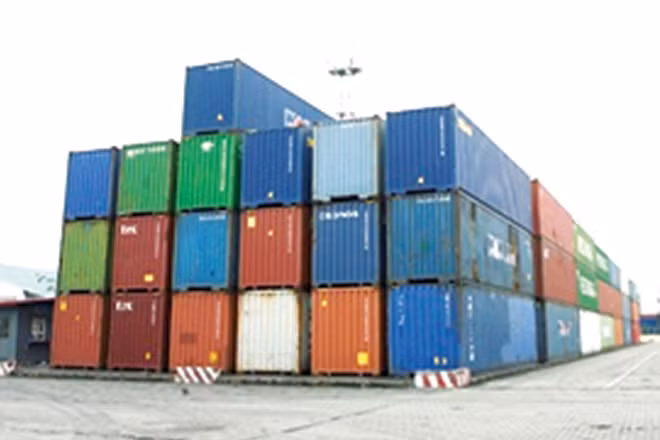 Một trong số những container tồn đọng tại cảng Hải Phòng.