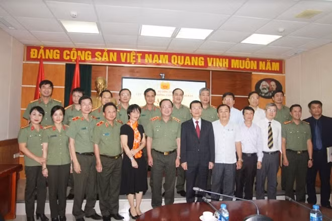 Các đại biểu dự buổi gặp mặt.