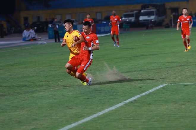 Quế Ngọc Hải vẫn là trung tâm hàng thủ của Viettel.