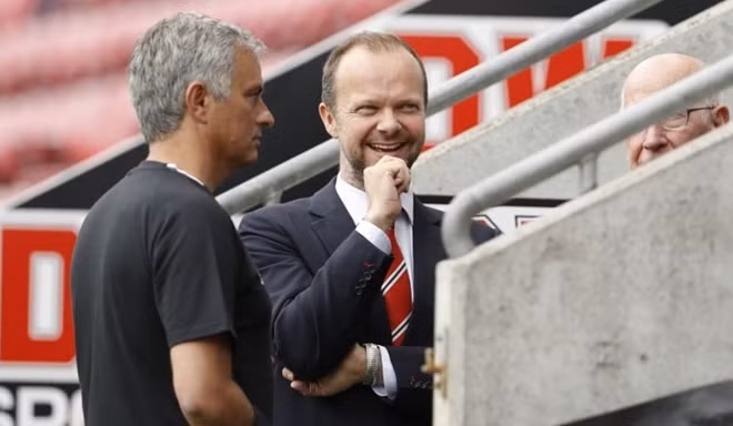 Phó Chủ tịch Ed Woodward trở thành tâm điểm chỉ trích của các CĐV Man Utd. Ảnh: Reuters.
