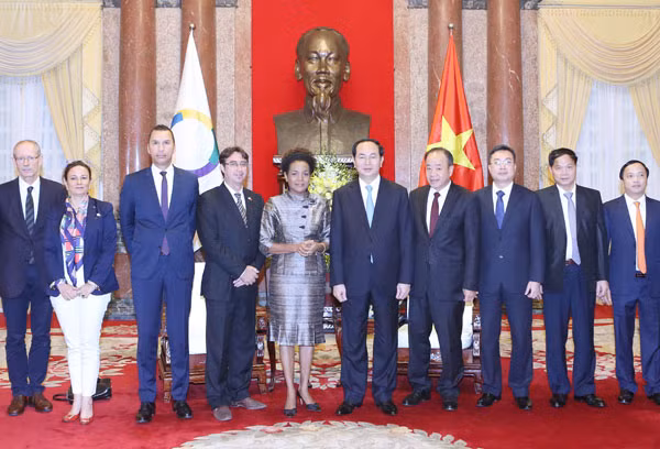 Chủ tịch nước Trần Đại Quang và bà Michaelle Jean, Tổng Thư ký Tổ chức Quốc tế Pháp ngữ cùng các đại biểu tại buổi tiếp. Ảnh: TTXVN.