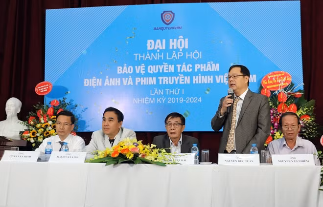 Đại hội thành lập Hội Bảo vệ quyền tác phẩm điện ảnh và phim truyền hình Việt Nam.