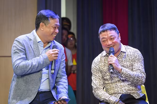HLV Trương Việt Hoàng có những chia sẻ về mùa giải và thành tích nổi bật của các nhà tân vô địch.