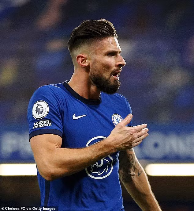 Mãi tới phút 27, Chelsea mới có được bàn gỡ hòa 1-1 khi hậu vệ phải Reece James có pha căng ngang tốt cho Giroud dứt điểm tung lưới Meslier.