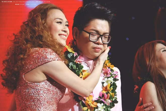Đức Phúc khi đoạt giải quán quân The Voice 2015.