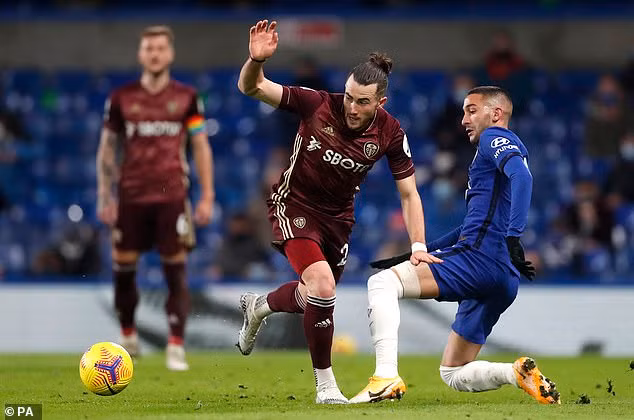 Nhận bàn thua sớm, Chelsea dồn lên tấn công tuy nhiên đối thủ của họ thực sự tạo ra một bức tường phòng ngự quá dày trước khiến các chân sút của đội chủ nhà bất lực.