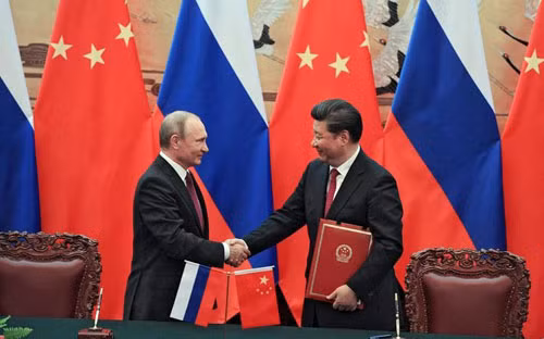 Tổng thống Putin và Chủ tịch Tập Cận Bình đã chứng kiến lễ ký hơn 30 thỏa thuận hợp tác trên nhiều lĩnh vực.