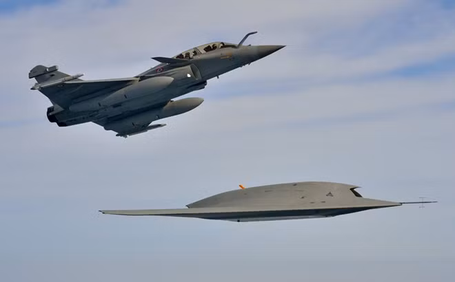 Mô hình chiến đấu này cũng được Pháp nghiên cứu để áp dụng cho máy bay Rafale.