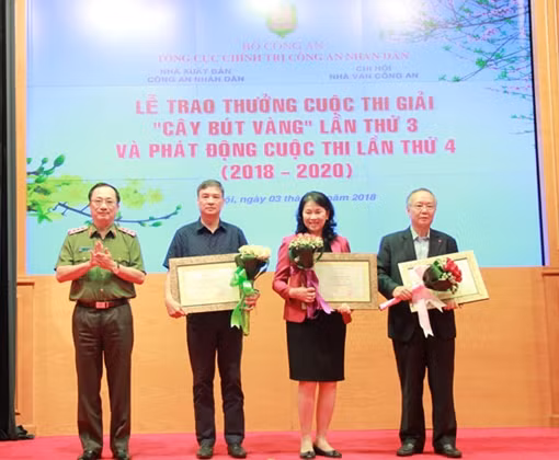 Tổng kết và trao giải "Cây bút vàng" lần thứ IV ảnh 6