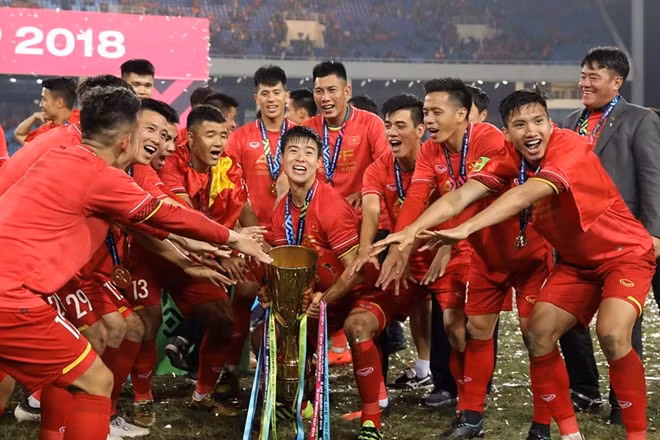 Đội tuyển Việt Nam chỉ có thêm 5 điểm sau chức vô địch AFF Cup 2018. Ảnh: VFF.