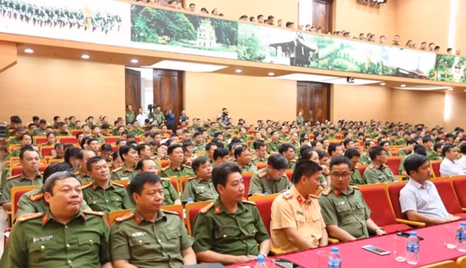 Các đại biểu dự Hội nghị