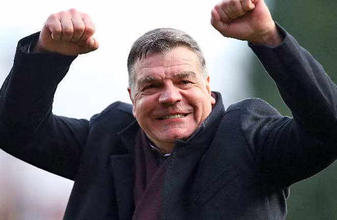 Sam Allardyce đã chờ 10 năm để có được ngày hôm nay. Sam Allardyce đã chờ 10 năm để có được ngày hôm nay.