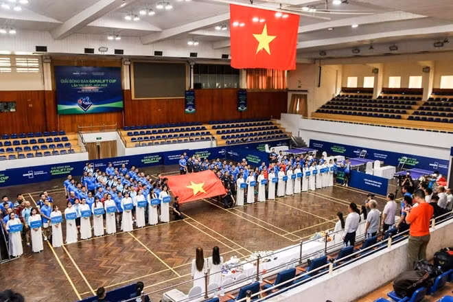 Các đội bóng tham dự giải.