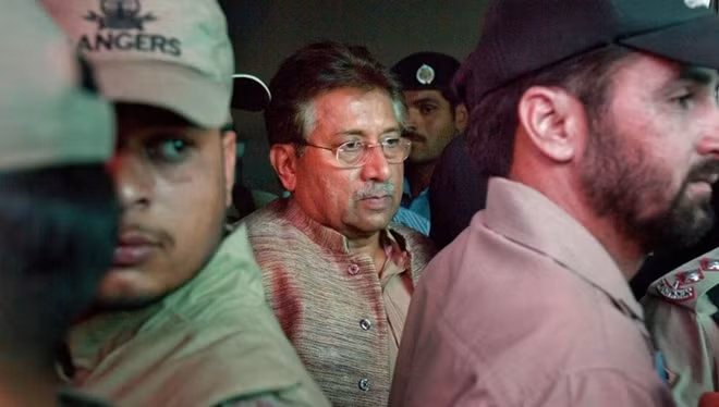 Ông Pervez Musharraf tại một phiên tòa ở Islamabad, Pakistan ngày 20-4-2013.