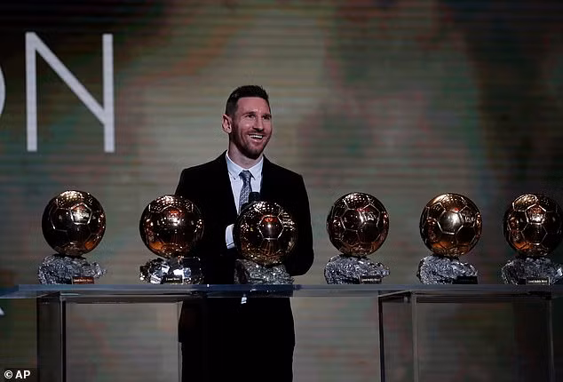 Messi lập kỷ lục với 6 Quả bóng vàng.
