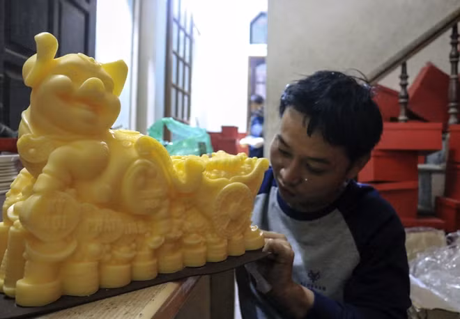 Những sản phẩm hoàn toàn được chế tác thủ công, qua nhiều công đoạn khác nhau để tạo ra sản phẩm hoàn chỉnh rồi xuất ra thị trường. Mỗi khâu đều được anh giám sát tỷ mỷ để tạo ra những sản phẩm thân thiện với môi trường và có chất lượng tốt nhất.
