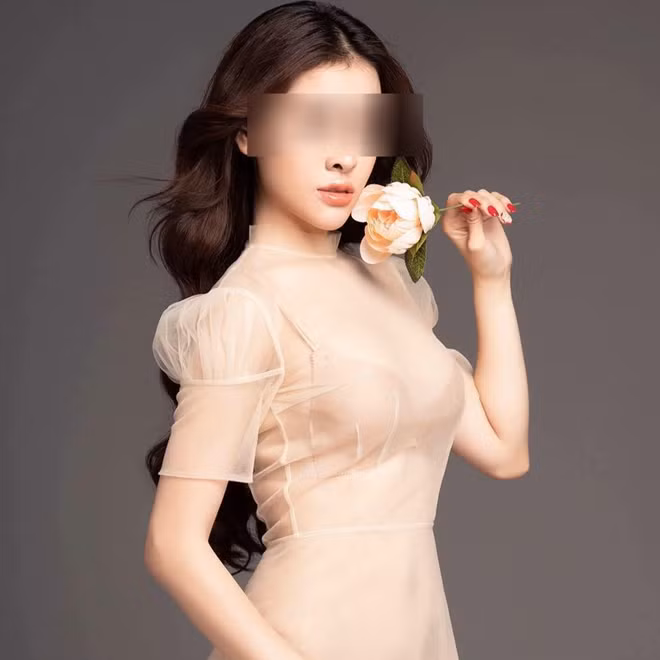 T.D - một người đẹp bị tước danh hiệu vì liên quan đến đường dây bán dâm.