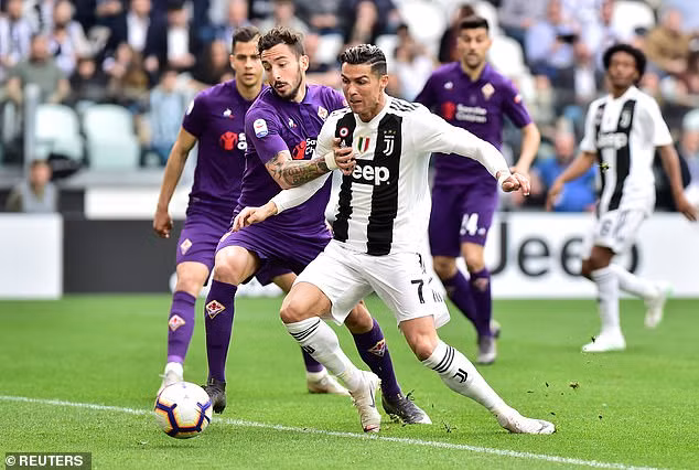 Dù không ghi bàn nhưng anh là người góp công không nhỏ trong chiến thắng 2-1 của Juventus trong trận đấu này.