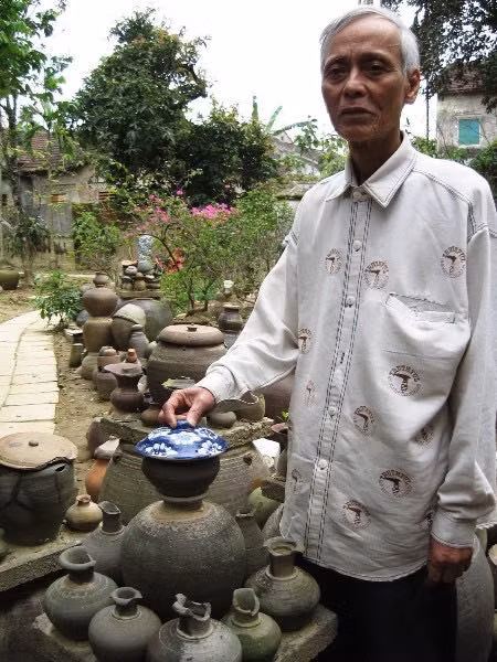 Di ảnh ông Hồ Tấn Phan.