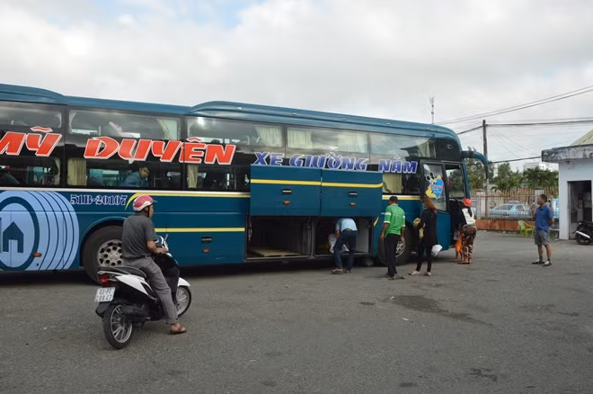 Nhà xe Mỹ Duyên bị yêu cầu trả lại tiền thu quá quy định cho khách.