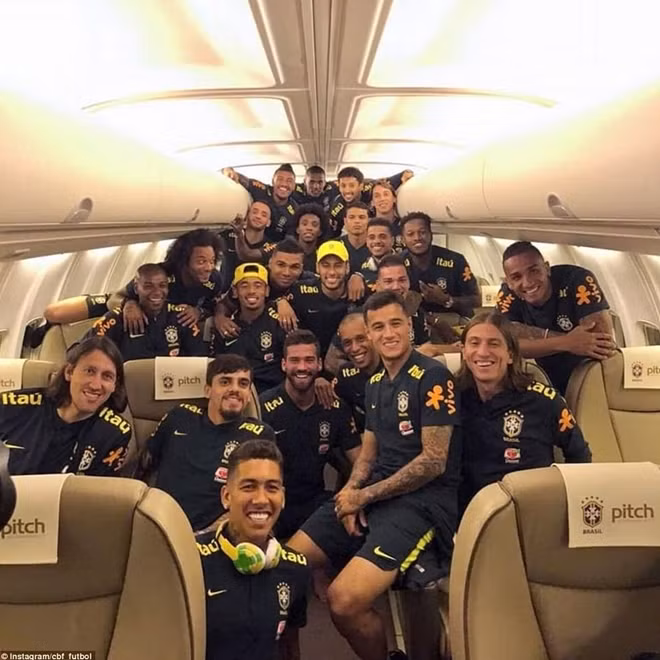 Tuyển Brazil đến Nga sau khi đá trận giao hữu cuối cùng trước World Cup 2018 với Áo.