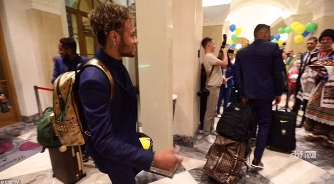 Các cầu thủ Brazil sẽ thi đấu vòng bảng tại Sochi. Mọi tâm điểm chú ý dồn vào Neymar ngôi sao của PSG là hy vọng của đội tuyển Brazil tại giải đấu này.