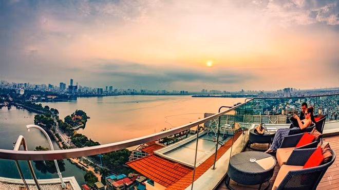 Một điểm ngắm pháo hoa trên đường Thanh Niên (ảnh Internet)