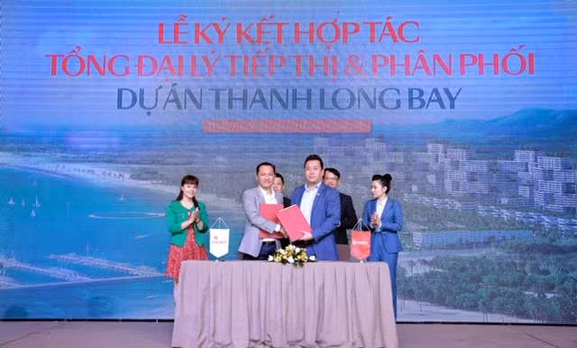 Tập đoàn Nam Group và DKRA Vietnam đồng hành và hợp tác đưa Thanh Long Bay ra mắt thị trường.