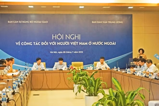Toàn cảnh hội nghị.