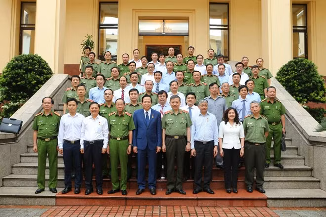 Bộ trưởng Tô Lâm; Bộ trưởng Đào Ngọc Dung và các đại biểu dự Lễ ký Quy chế