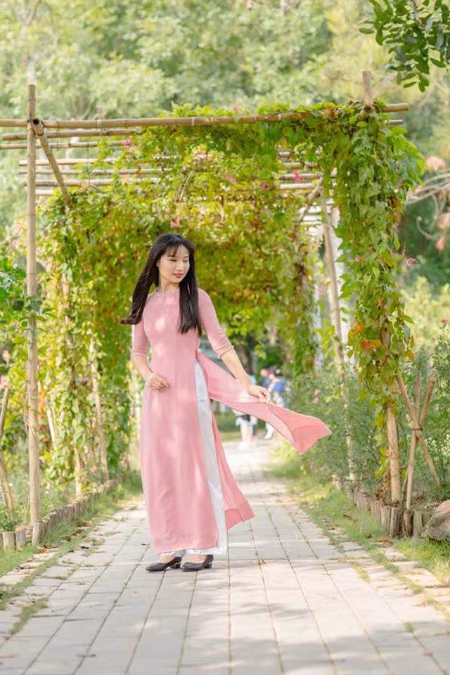 Sau câu chuyện của một người đàn ông tật nguyền, Hồng như cởi bỏ được sự tự ti để vươn lên mạnh mẽ.