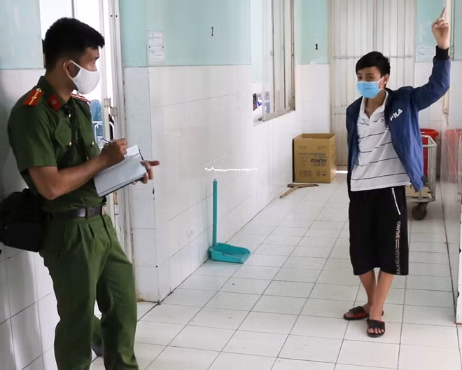 Trần Đình Hải thuật lại những nơi băng trộm đã gây án.