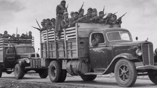 Quân đội Transjordanie tiến vào Palestine.