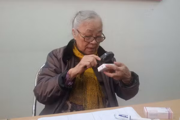 Bác sĩ Tố là người đầu tiên thành lập ra phòng khám.