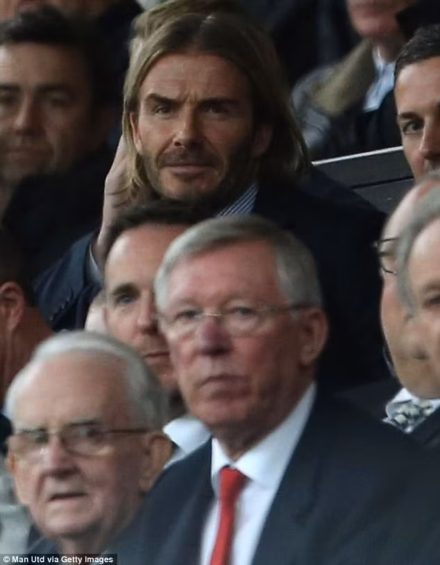 Hai tượng đài của Quỷ Đỏ đều có mặt trên khán đài. Ảnh: Man Utd. Hai tượng đài của Quỷ Đỏ đều có mặt trên khán đài. Ảnh: Man Utd.