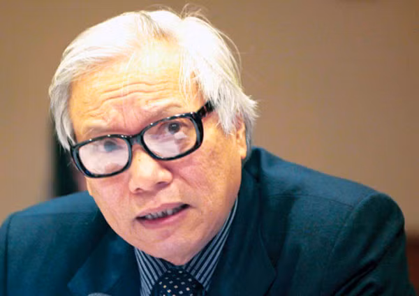 Phó Giáo sư, Tiến sĩ Nguyễn Văn Huy.