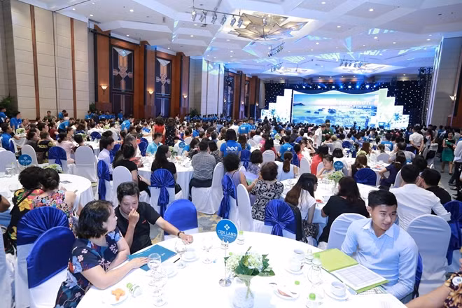 Lễ giới thiệu dự án The Coastal Hill - FLC Grand Hotel Quy Nhơn có tới 2.000 khách hàng tham dự.