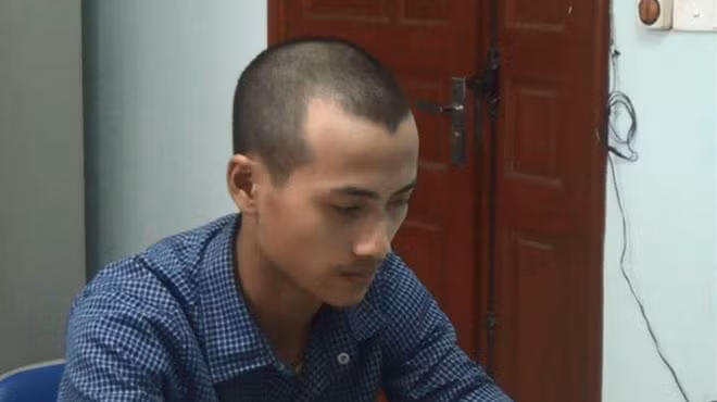 Phùng Xuân Hùng và Hoàng Thu Hà tại cơ quan Công an