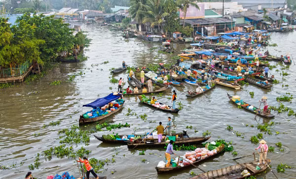 Do tác động của việc phát triển thủy điện, sử dụng nước ở thượng lưu, biến đổi khí hậu, nước biển dâng và ô nhiễm môi trường ảnh hưởng lớn đến ĐBSCL. Ảnh: M.H