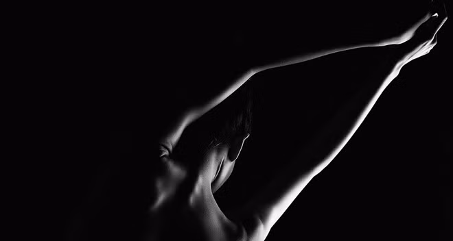Một bức ảnh nghệ thuật nude của nhiếp ảnh gia Hạo Nhiên.