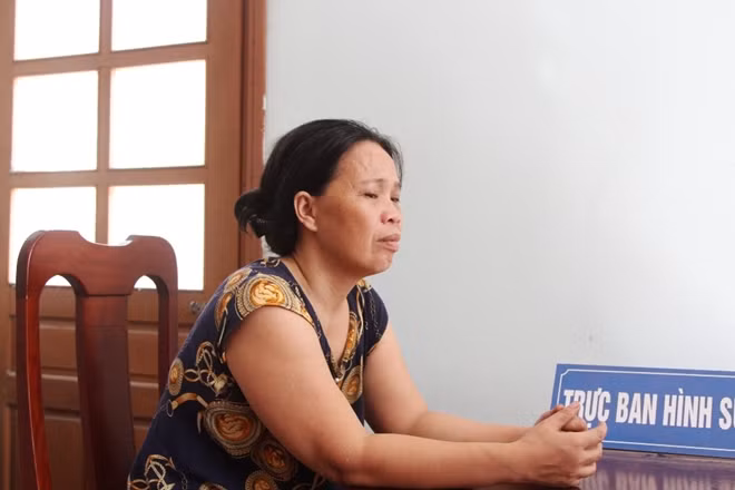 Nghi can Trần Thị Liên tại CQĐT.