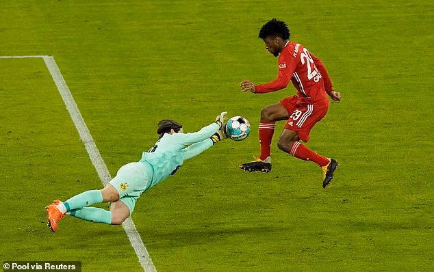Bị dẫn trước 2 bàn, Bayern vùng lên thi đấu đúng với tinh thần Đức và ngay trong hiệp 1 họ đã đưa trận đấu trở lại vạch xuất phát.