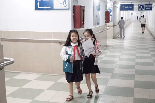 Với cư dân Ngã Tư Sở và khu vực lân cận, hầm đi bộ thật giống như công viên.